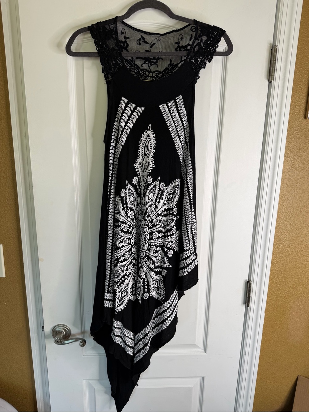CYN by Cynthia Mehra Back and White Mandala Print Handkerchief Hem Dress